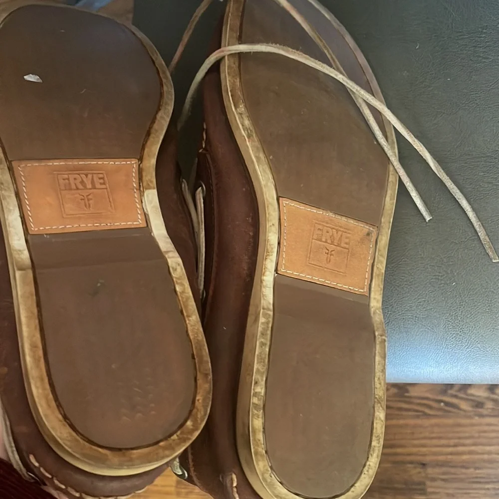 FRYE Sully Leather Boat Shoes